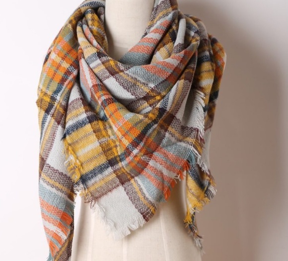 Fall Lush Scarf - Picture 4 of 4